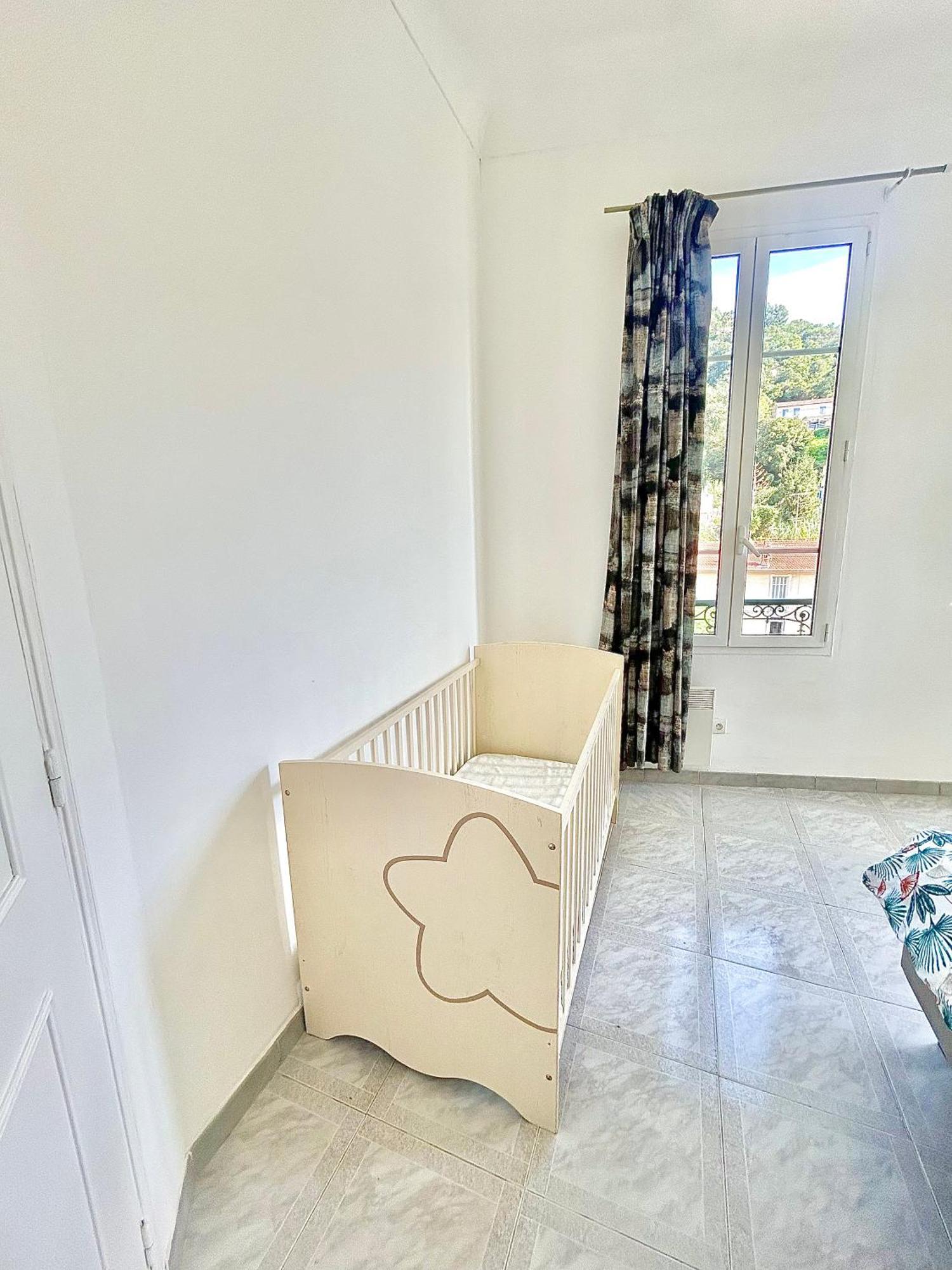 Menton: Superbe Appartement Екстер'єр фото