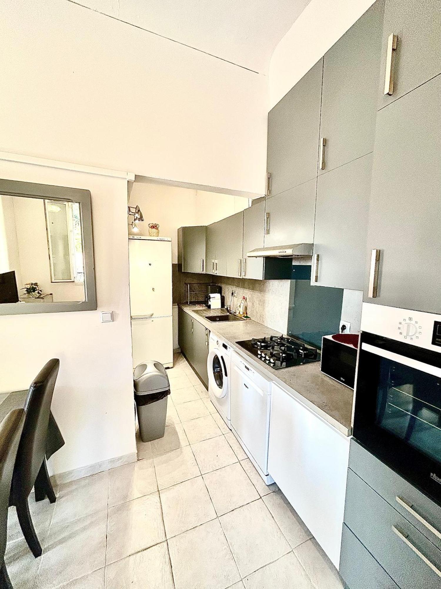 Menton: Superbe Appartement Екстер'єр фото